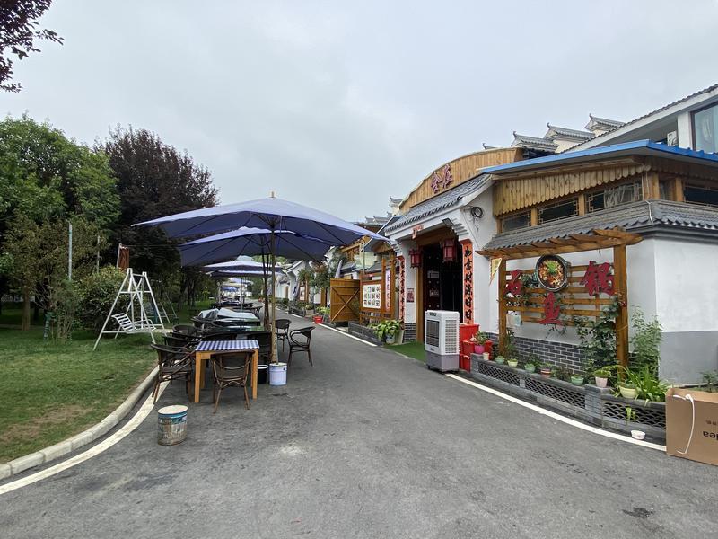 走进李家岩村感受富美强的社会主义新农村