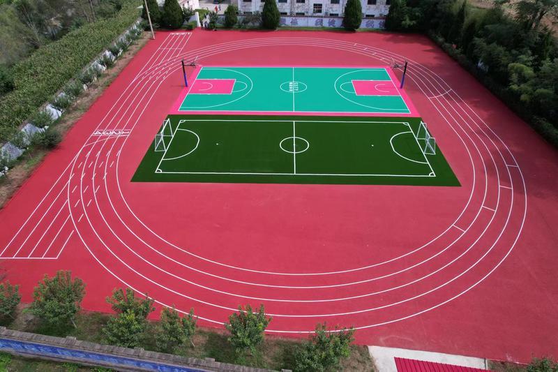 朱鹮村落的104个娃娃有了“爱心操场”